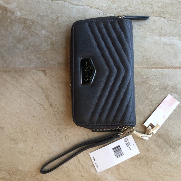 Wristlet NWT - Picture 1 of 3